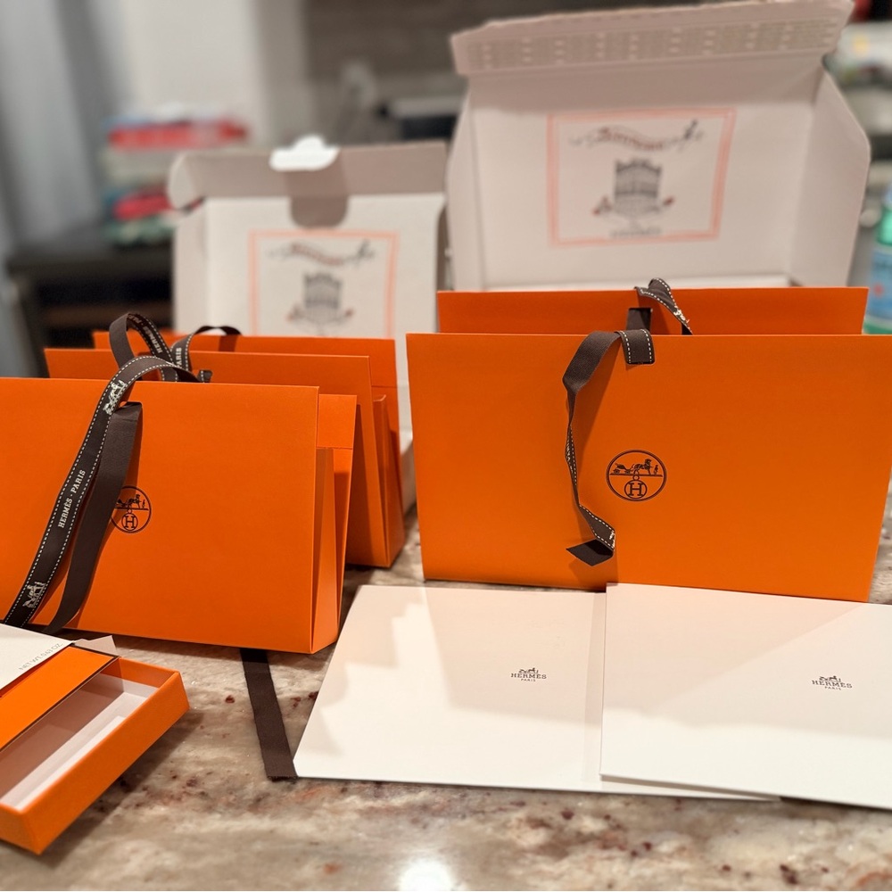 Hermes Orange Gift Bags and shipping boxes